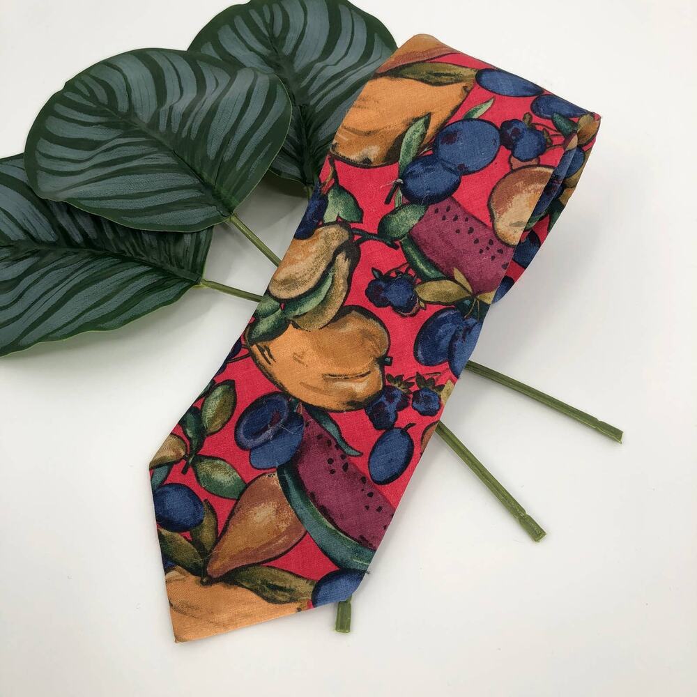 Vintage Lands' End Red Fruit Watermelon Pear Blueberries USA Made Silk Neck Tie - Picture 7 of 7